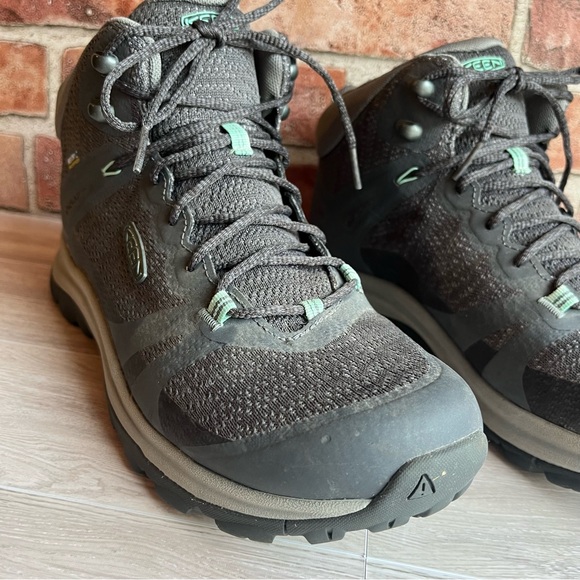 Keen Mid height hiking boots grey and mint green size 9.5 - Picture 3 of 13